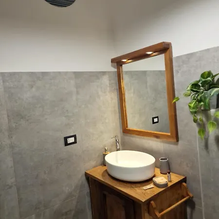 Corte Della Varesina Bed & Breakfast