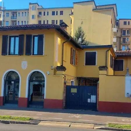 Couette-café Corte Della Varesina Milan